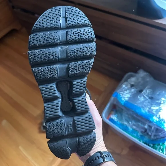 On Women’s Cloud X Sneakers - Picture 7 of 7